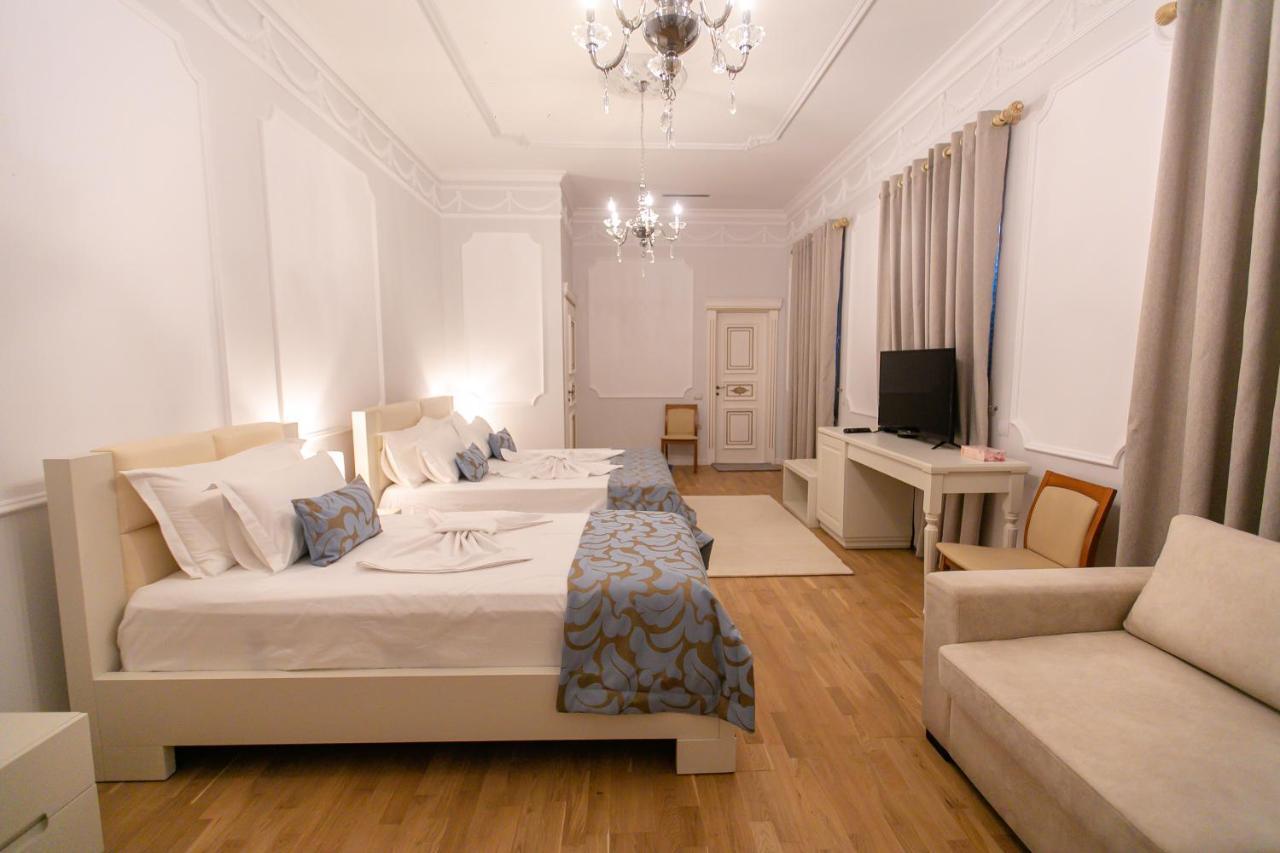 Vila Ferdinand Tirana Exterior foto